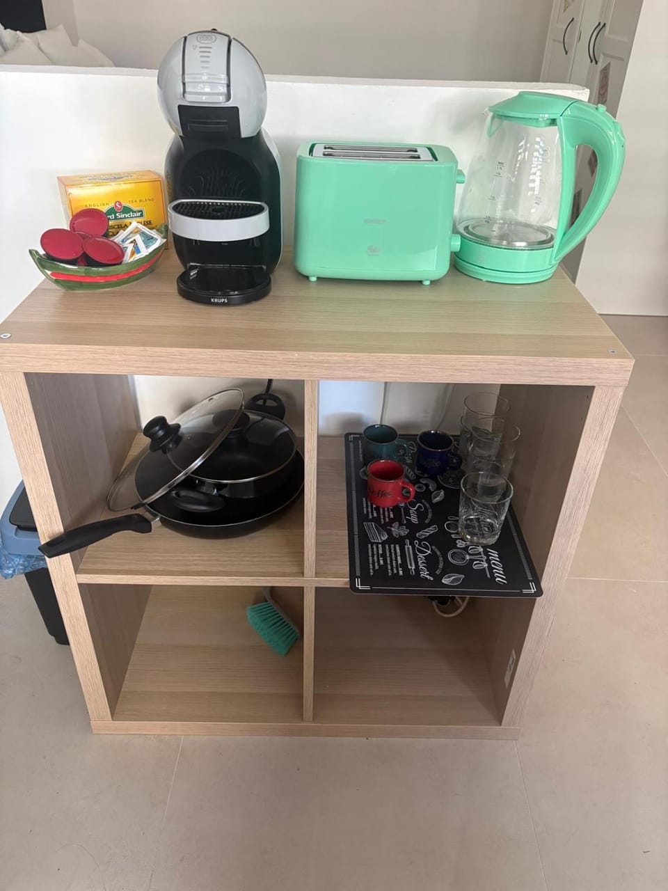 Coffee/tea facilities, toaster