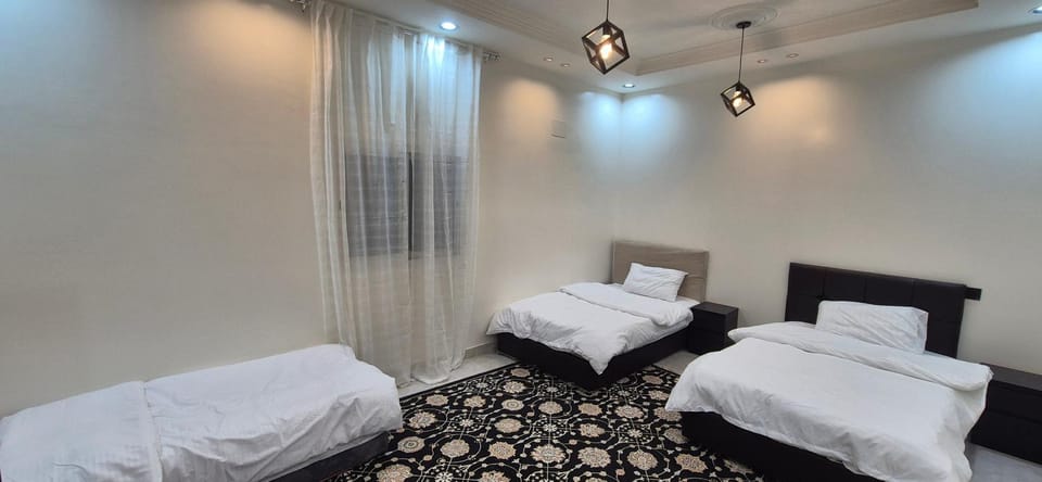 شقة 5 غرف و4 دورات مياه بالقرب من المطار Apartment in Saudi Arabia