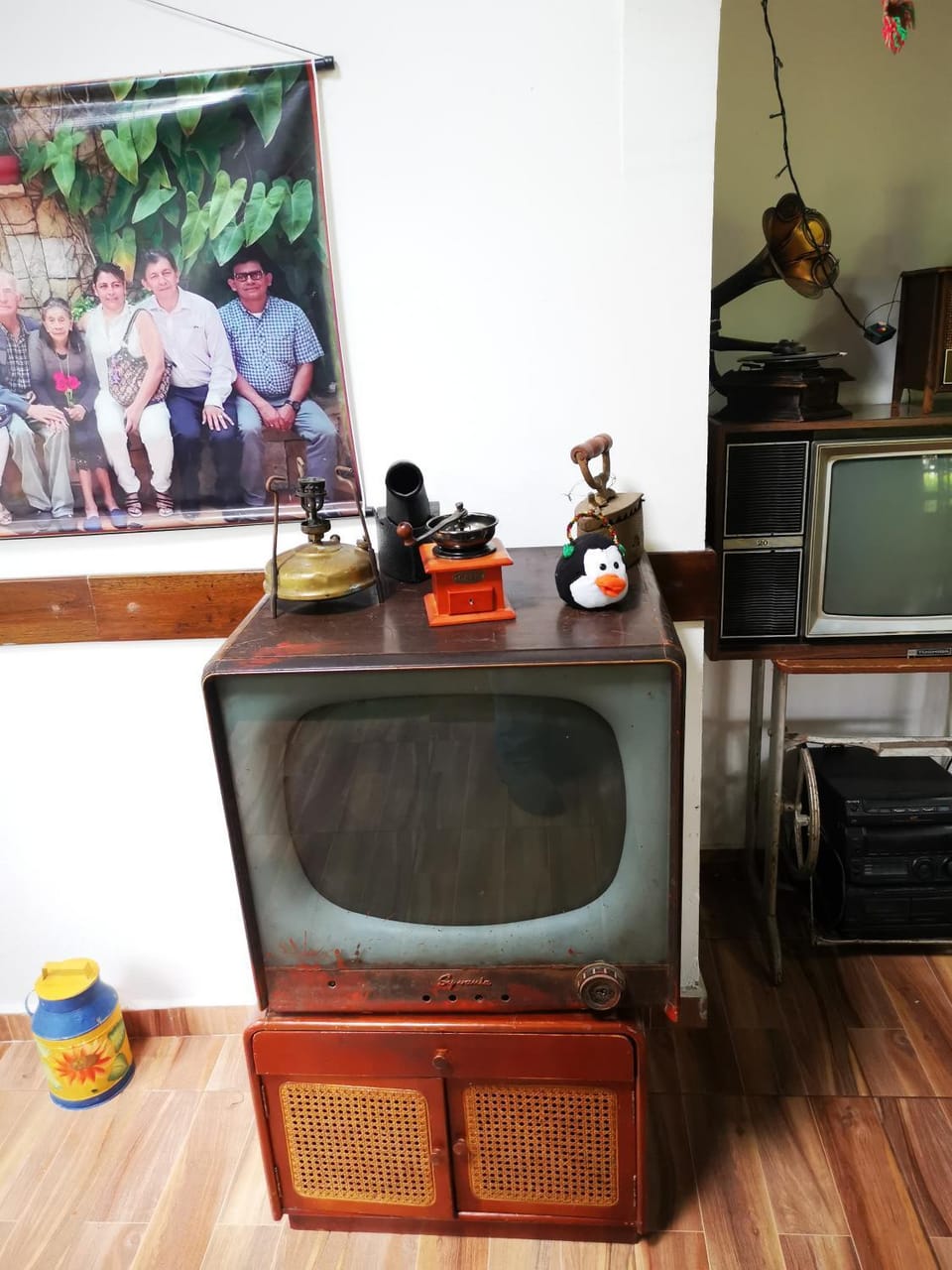 FINCA CAFETERA BIEN UBICADA Monetenegro-Circasia House in Quindio, Colombia