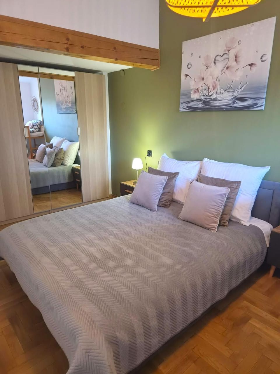 Metropolis, Old Town, WAWEL, 110 m2, 3 rooms, 2 bathrooms, big and very comfortable Apartment in Krakow