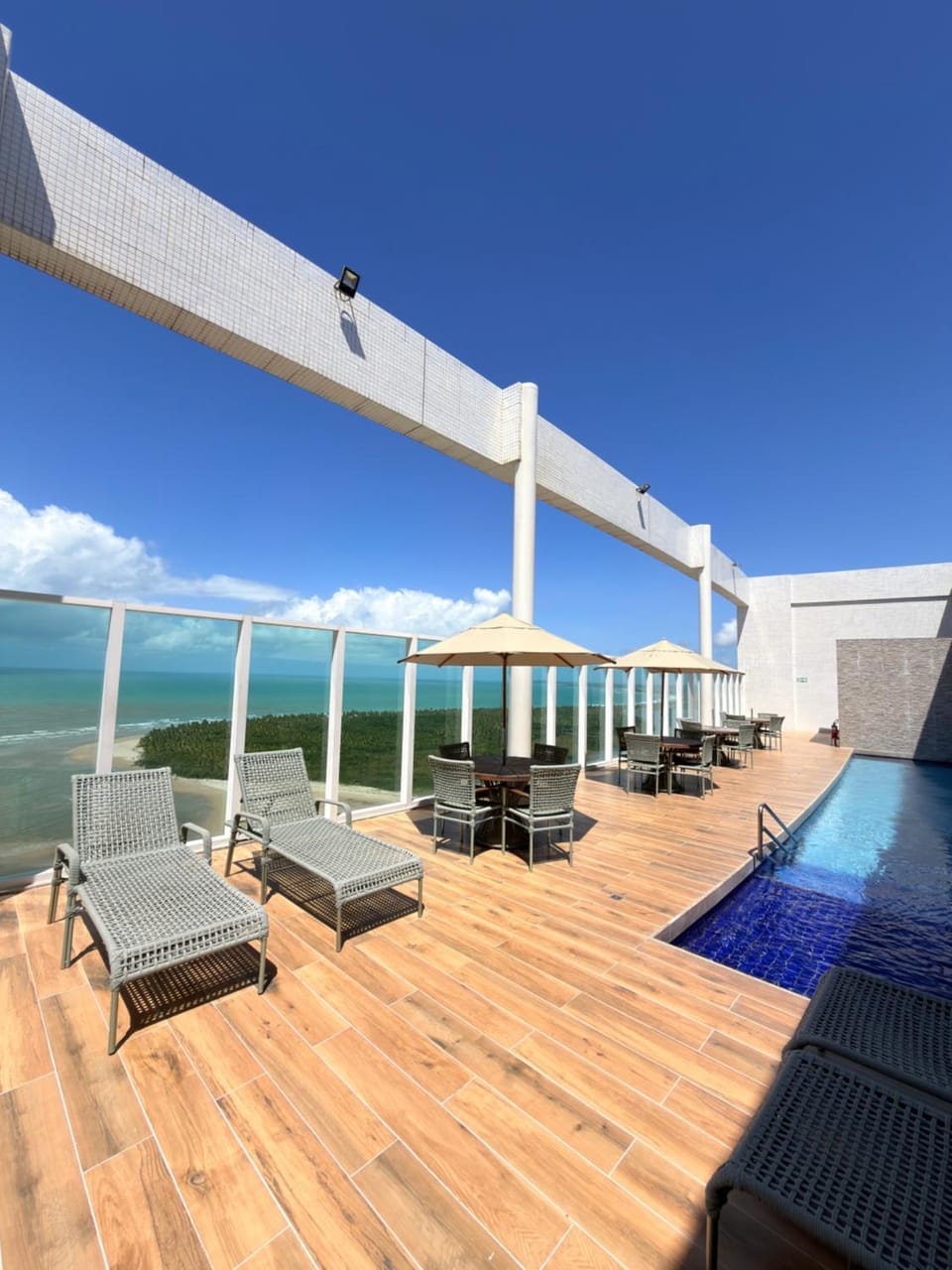 Flat Moderno Vista Mar & Paiva Piscina Rooftop Apartment in Cabo de Santo Agostinho