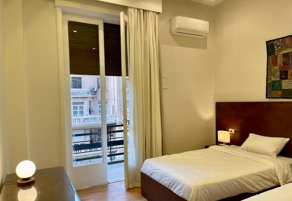 Elegant Downtown Cairo apt with Balcony and Views Apartment in Cairo