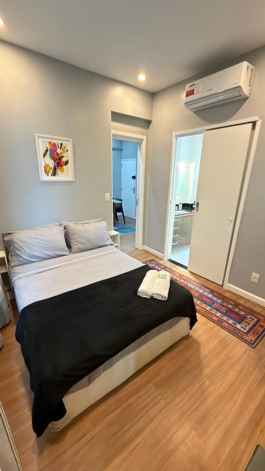 Bed, Photo of the whole room, Bedroom, air conditioner