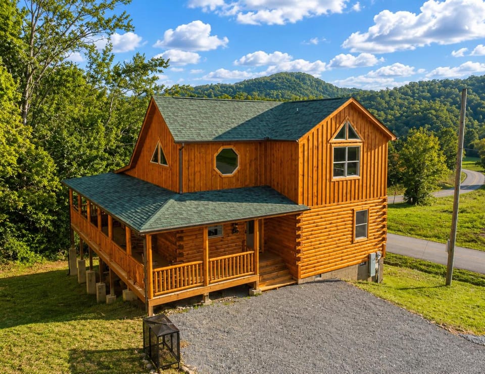 Black Bear Lodge Nature lodge in Pigeon Forge