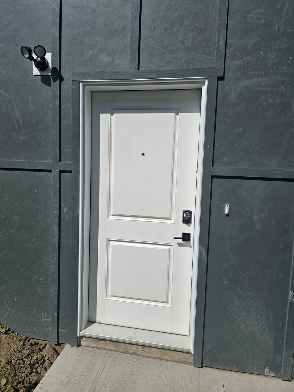 Facade/entrance