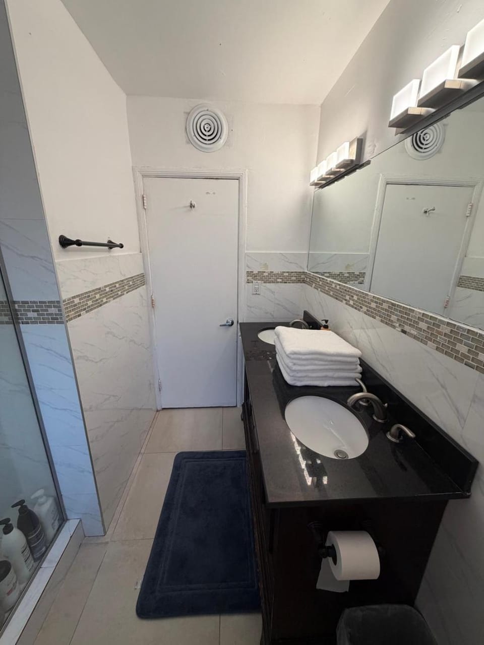 Home 5 Min Brickell Calle 8 Cruise Port Airport House in Coral Gables
