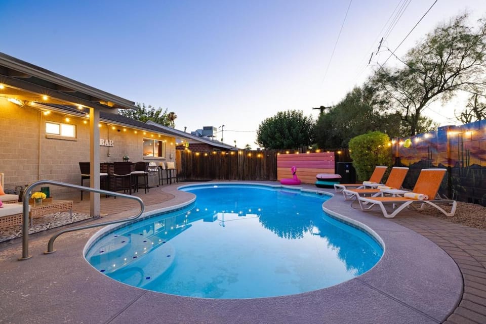 Swimming pool