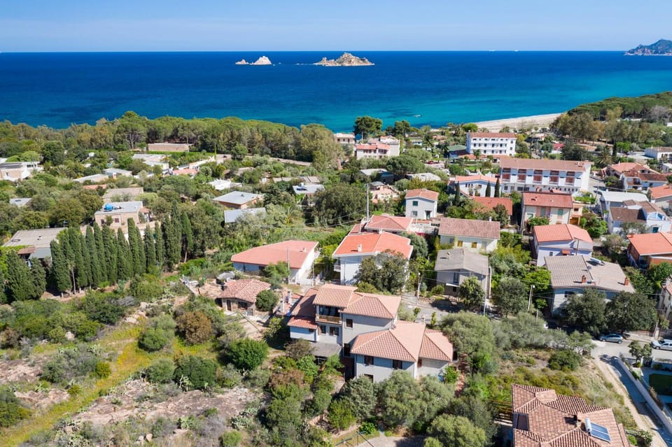 Neighbourhood, Natural landscape, City view