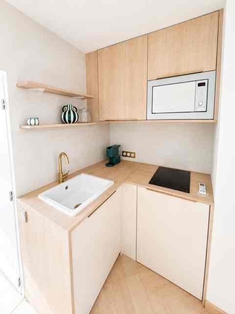 Kitchen or kitchenette