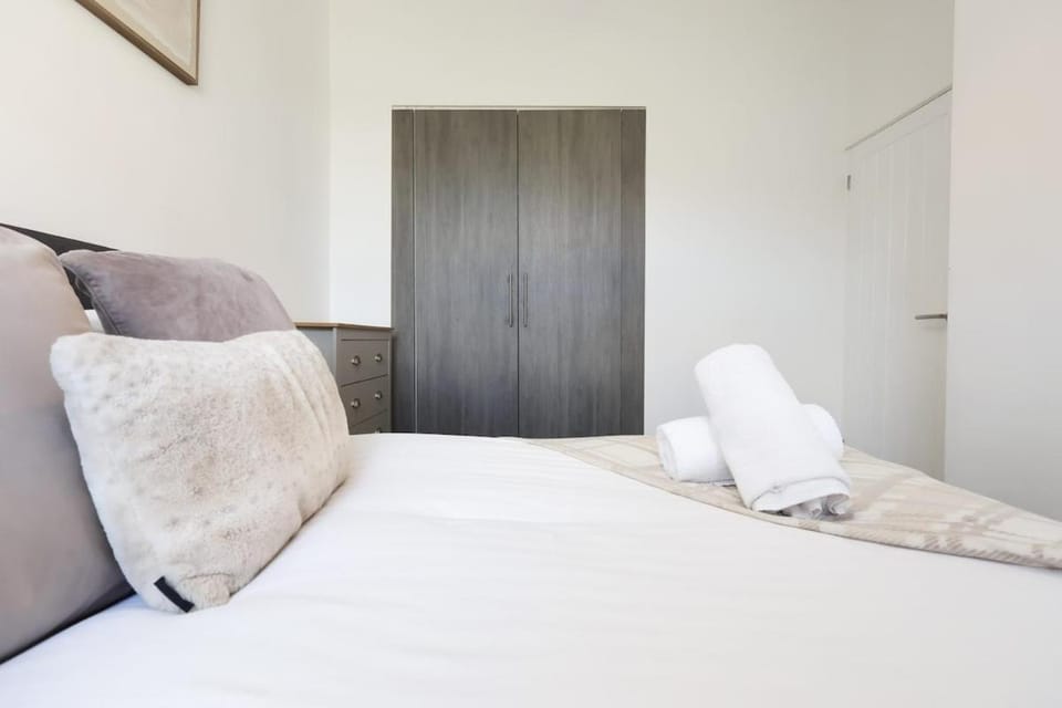 The City Escape - contractor & Holiday, Parking Apartment in Cardiff