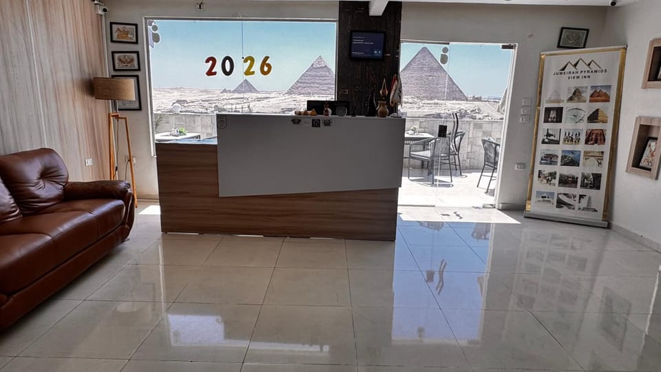 Panorama pyramids view & jacuzzi Hotel in Egypt