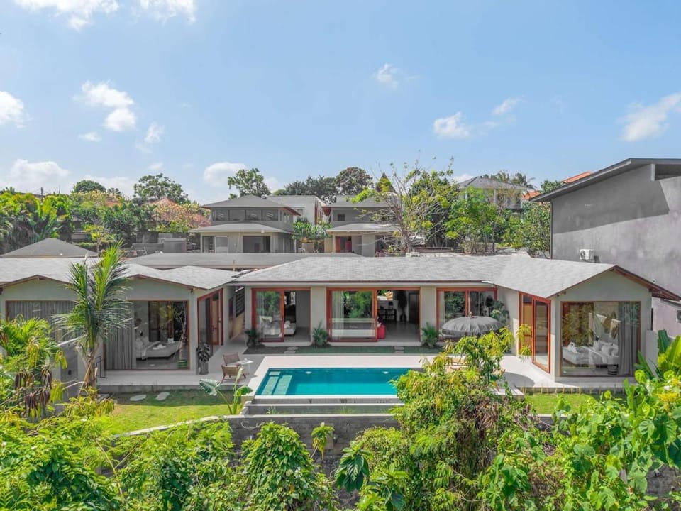 Akami Villa 4BR Private Pool in Pererenan Villa in North Kuta