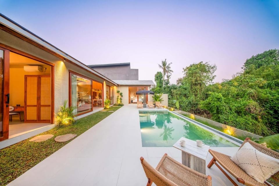 Akami Villa 4BR Private Pool in Pererenan Villa in North Kuta