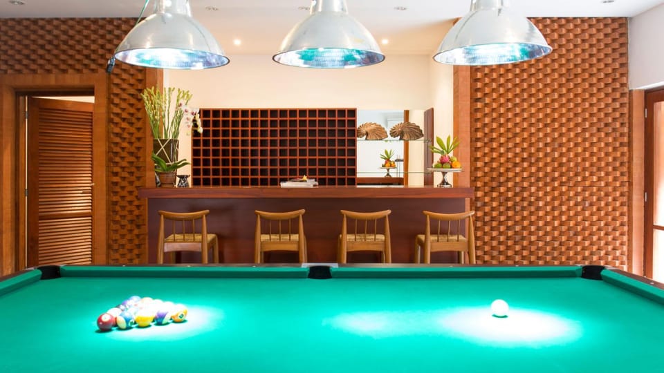 Billiard, Billiard, Game Room, Lounge or bar