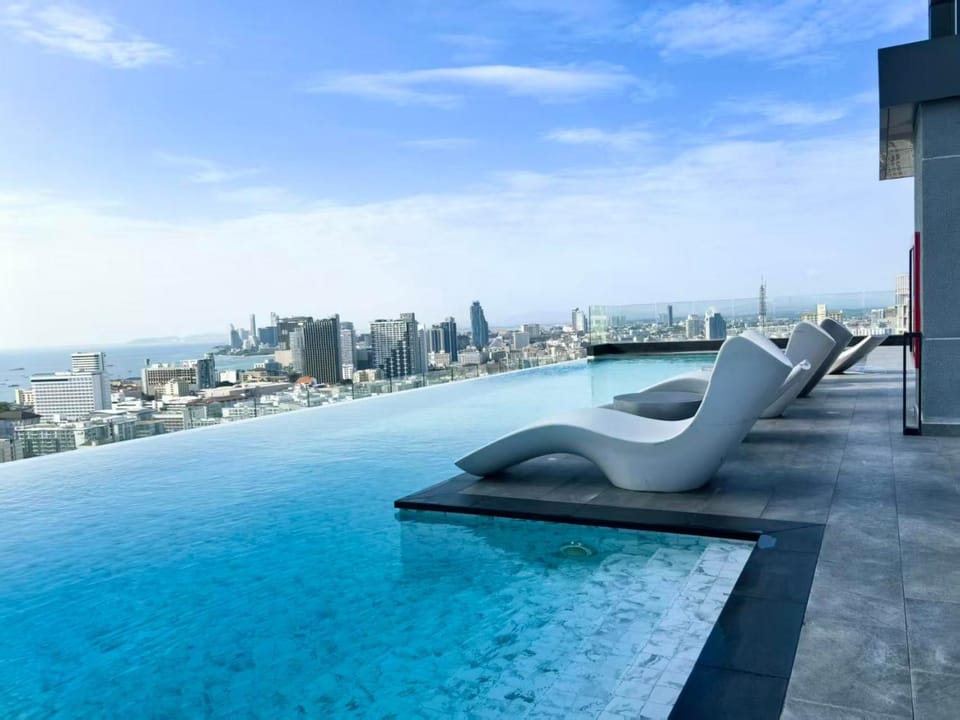 Day, Natural landscape, View (from property/room), Balcony/Terrace, Pool view, Sea view, Swimming pool, Swimming pool, sunbed
