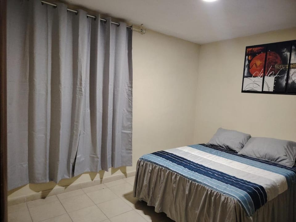 Hermosa y amplia casa a 5 minutos del centro 10 minutos de la zona industrial y 15 minutos de la feria House in San Luis Potosi