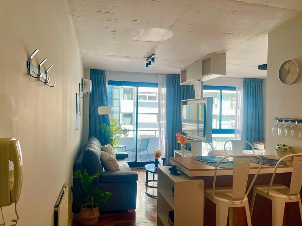 TV and multimedia, Kitchen or kitchenette, Seating area, Dining area
