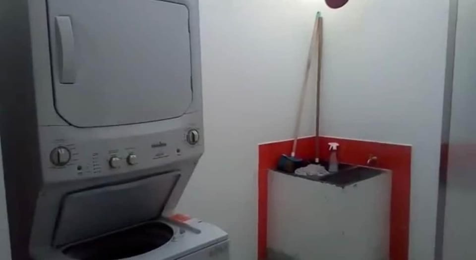 Casa a cinco minutos de Clinica medilacer y uniboyaca House in Tunja