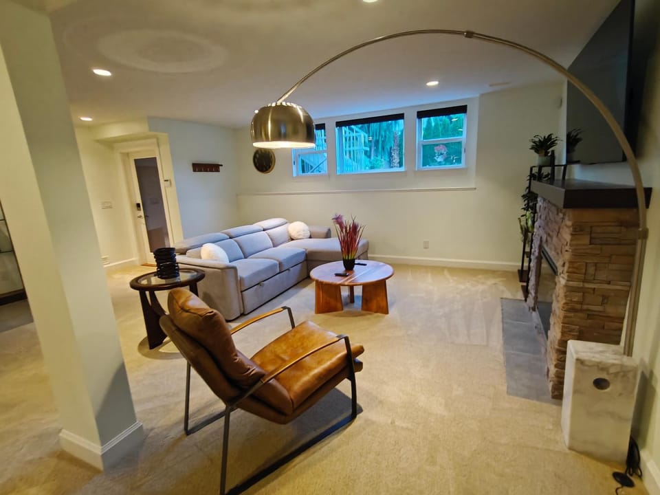 TV and multimedia, Living room, Seating area