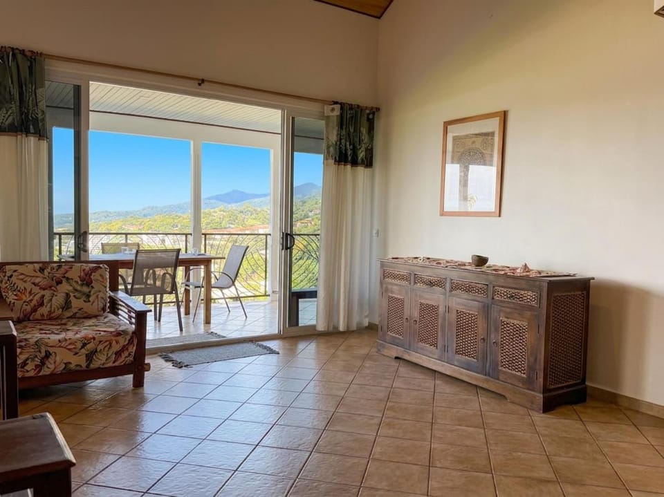 Tipaerui House 2 bedroom house near the center Apartment in Pape'ete