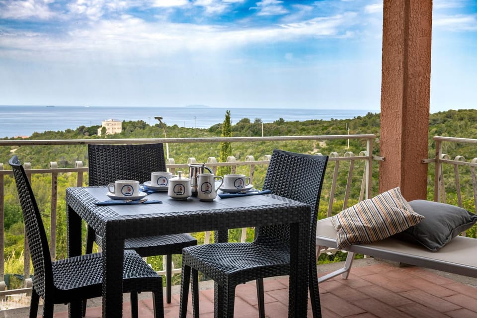 Property building, Patio, Spring, Day, Night, Natural landscape, Winter, Summer, Balcony/Terrace, Decorative detail, Seating area, Dining area, Autumn, On site, Sea view, Sea view, Seasons, Time of day, Location, Sunrise, Sunset, furniture, heating, internet, air conditioner