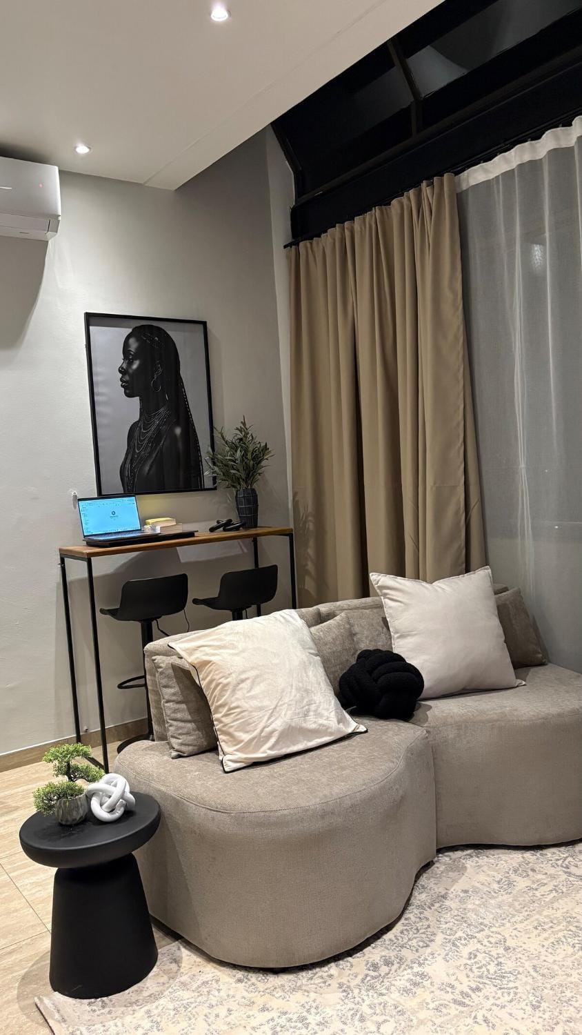 TV and multimedia, Living room, Seating area