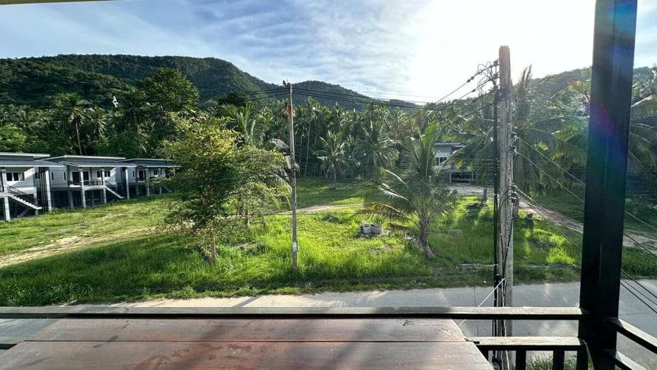 Modern Tropical Villa Up to 10 Guests Villa in Ko Pha-ngan Sub-district