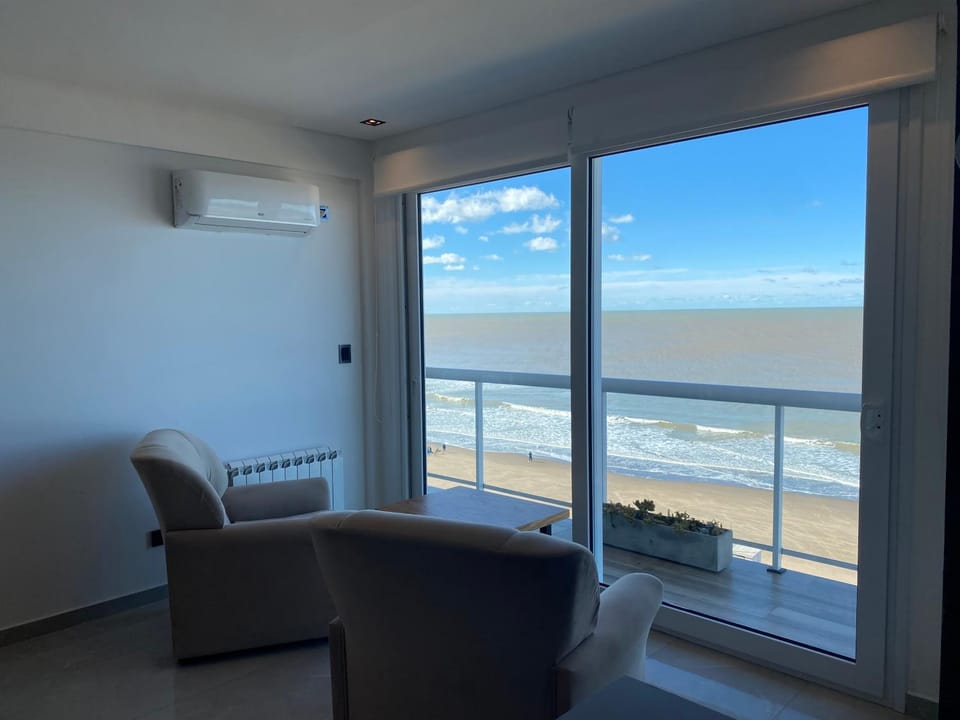 Departamento con vista al mar con cochera cubierta en San Bernardo Apartment in San Bernardo del Tuyú