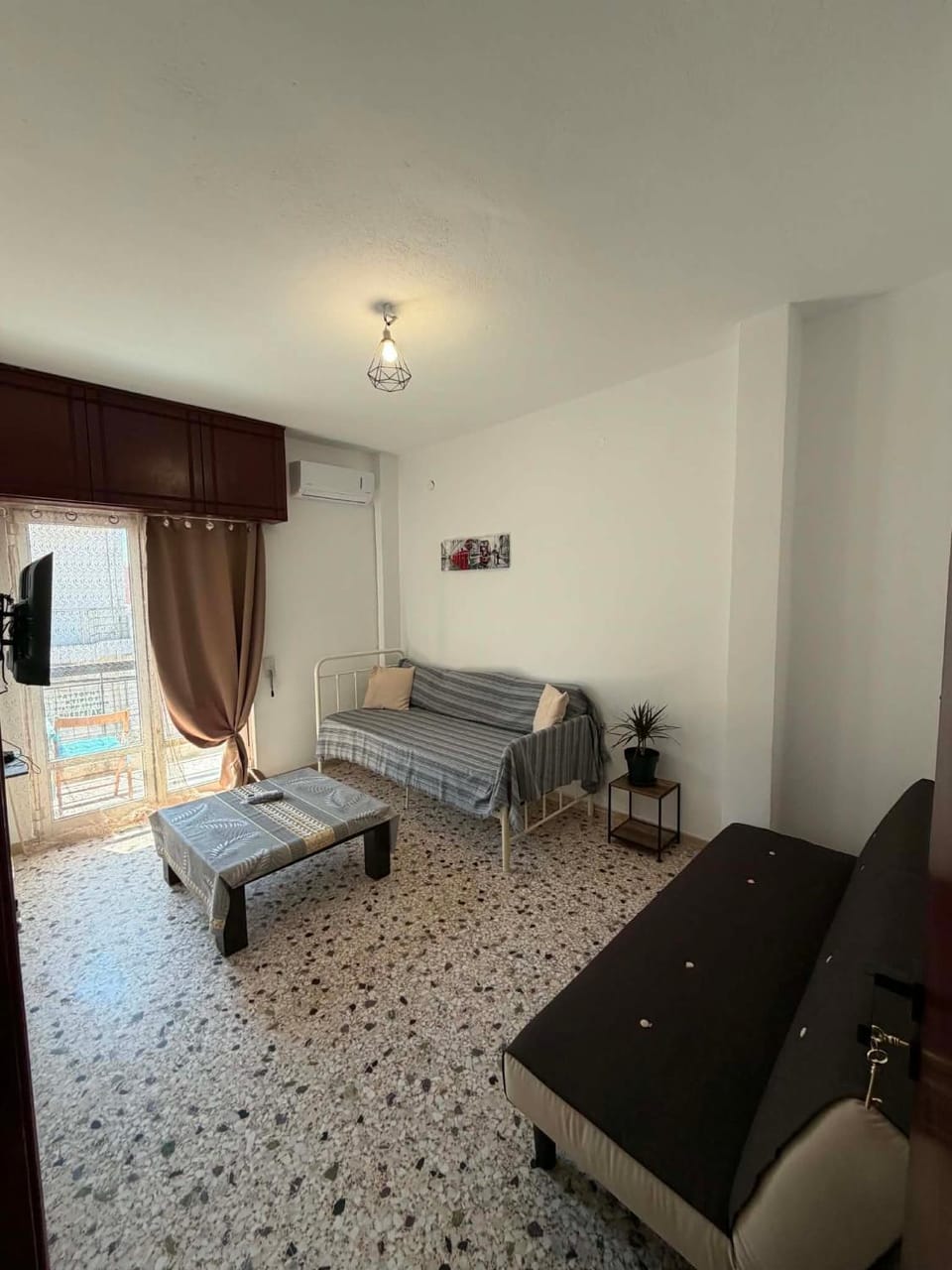 Living room, Photo of the whole room, Bedroom