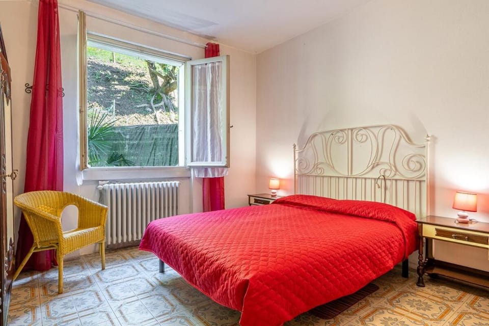iseo lake view pool, dog friendly- 3Rosso Apartment in Province of Brescia