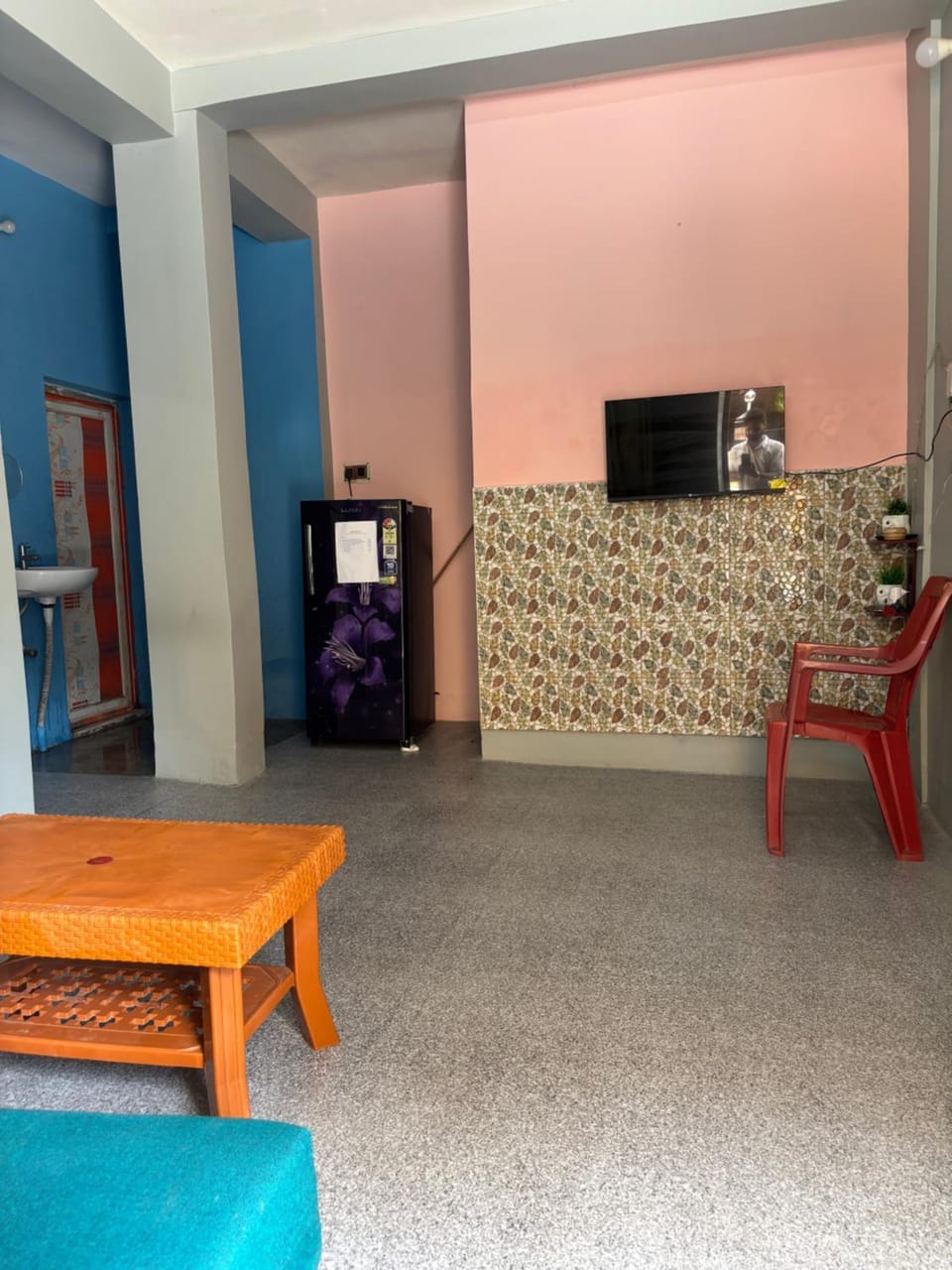 Hidden Hut Apartment in Kolkata