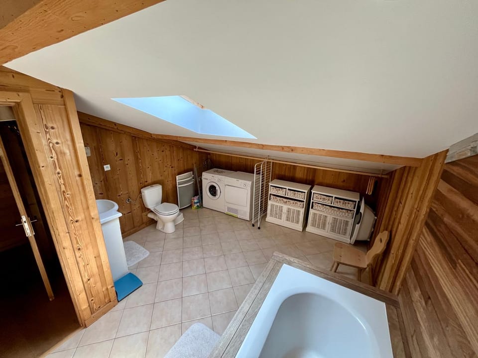 Toilet, Bathroom, Bath