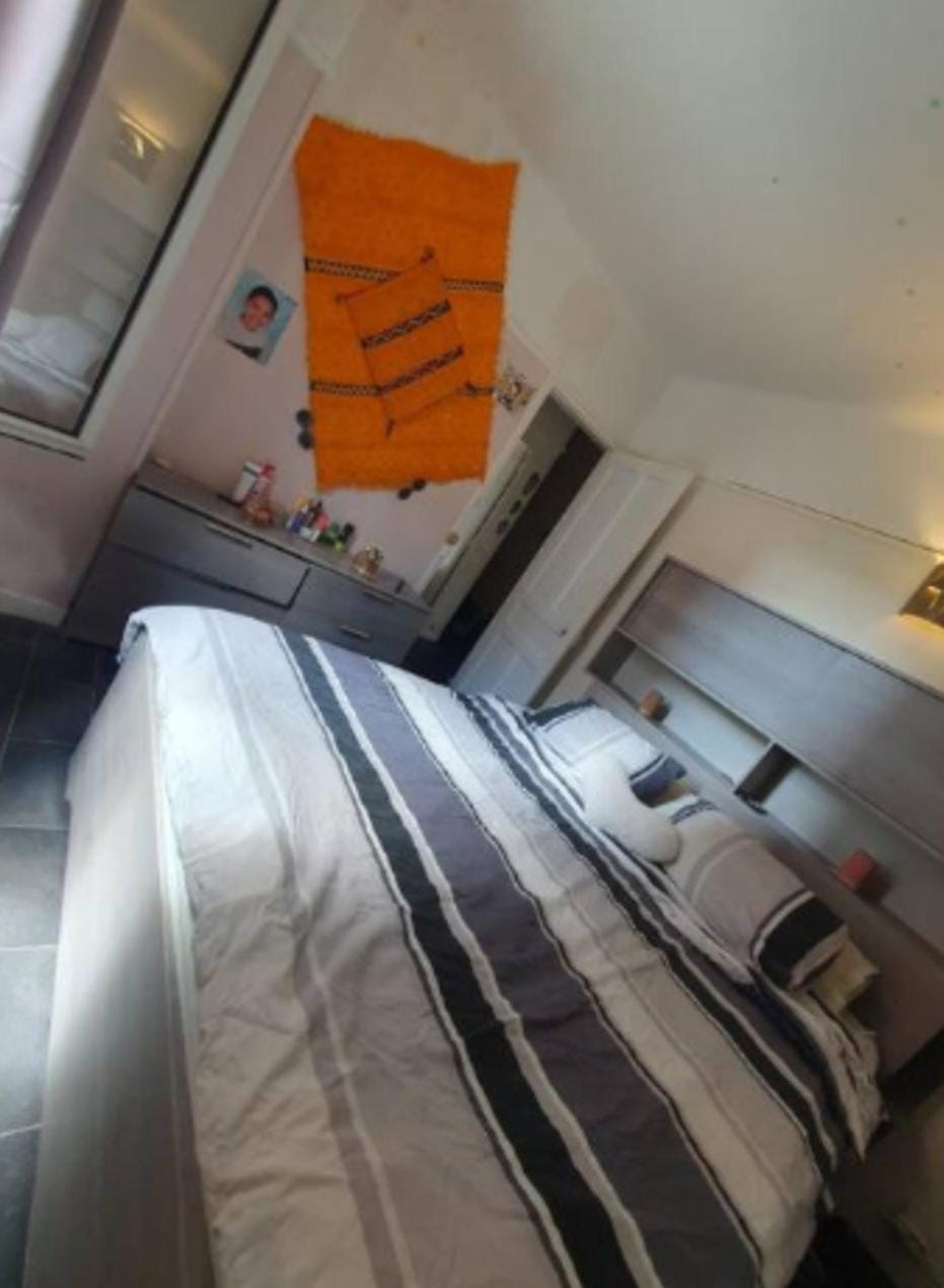 Chambre a louer a paris Bed and Breakfast in Paris