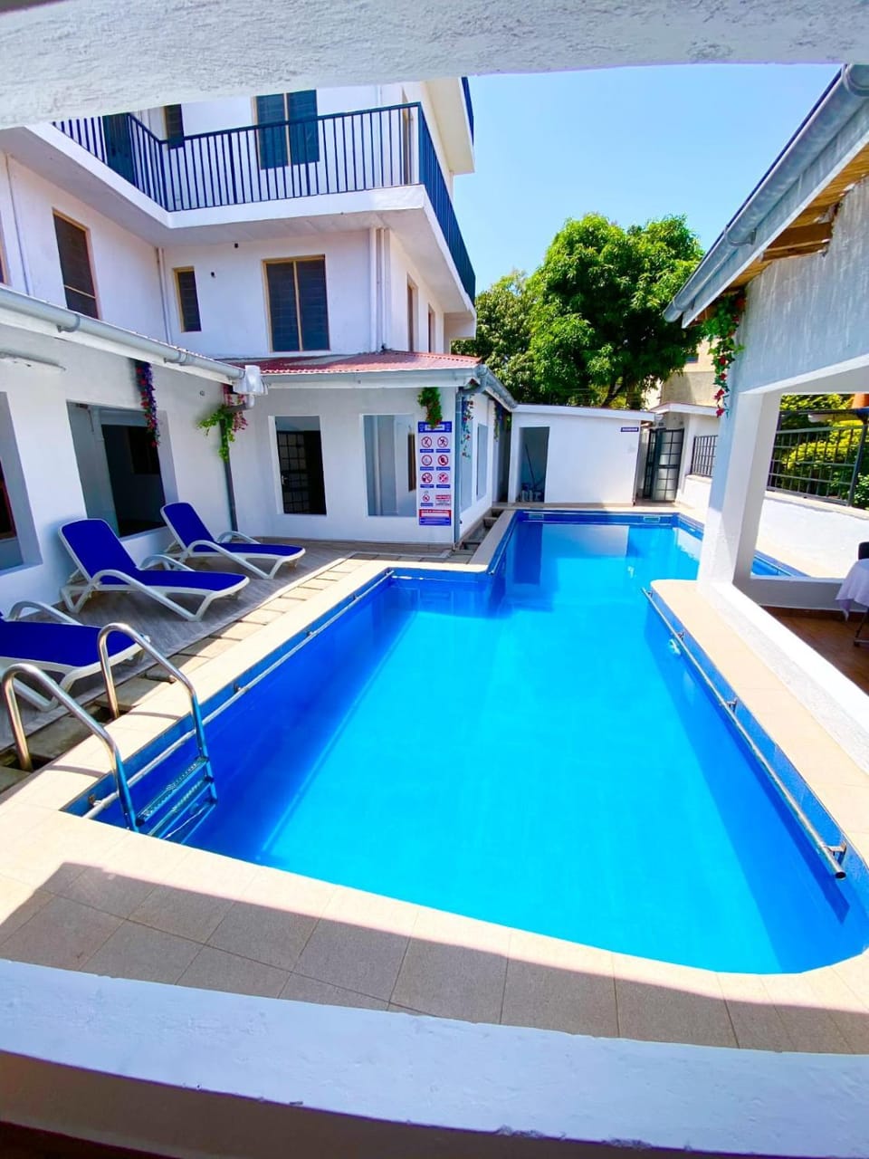 1bed with a swimming pool Bed and Breakfast in Kenya
