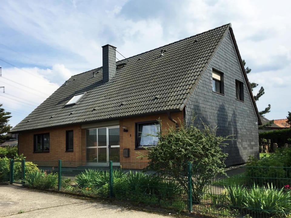 Facade/entrance, Family