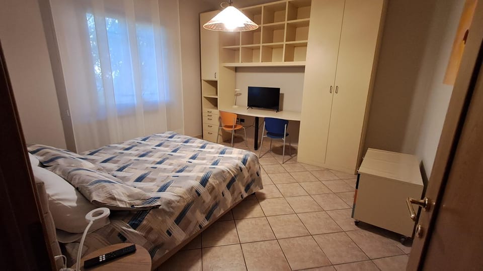 Photo of the whole room, Seating area, Bedroom, wardrobe