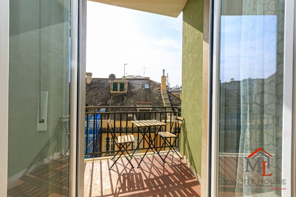 Apartments in Palazzo San Paolo with balconies by ML WHITE HOUSE Apartment in Genoa