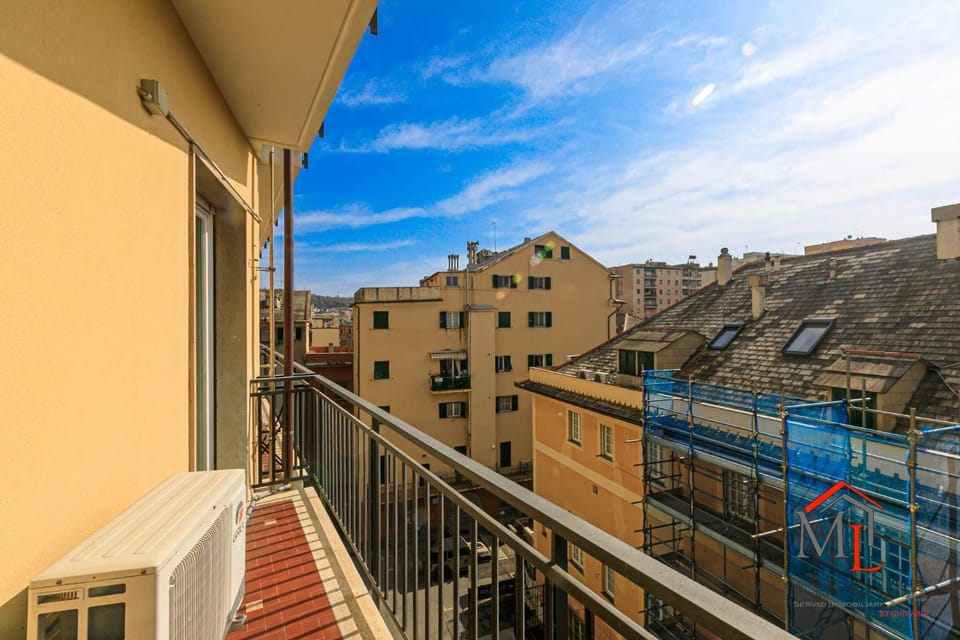 Apartments in Palazzo San Paolo with balconies by ML WHITE HOUSE Apartment in Genoa