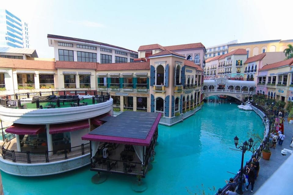 Casa Menuchah at Venice Luxury Residences with access to Venice Mall, near BGC & Airport Apartment hotel in Makati