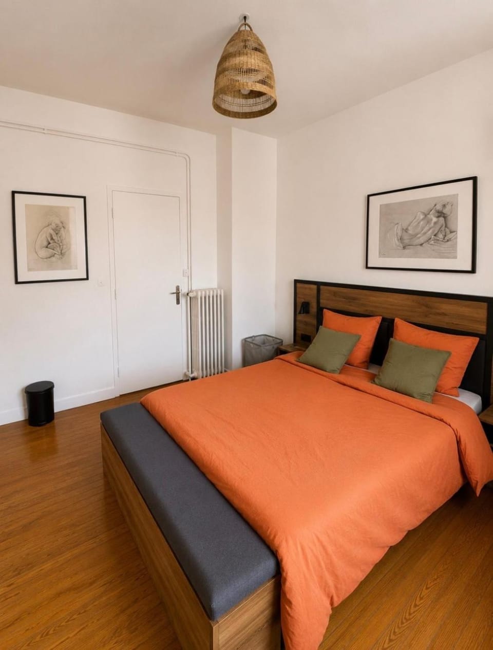 Bed, Photo of the whole room, Bedroom