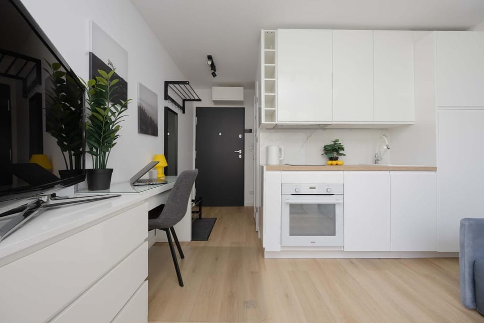 TV and multimedia, Kitchen or kitchenette, oven, stove