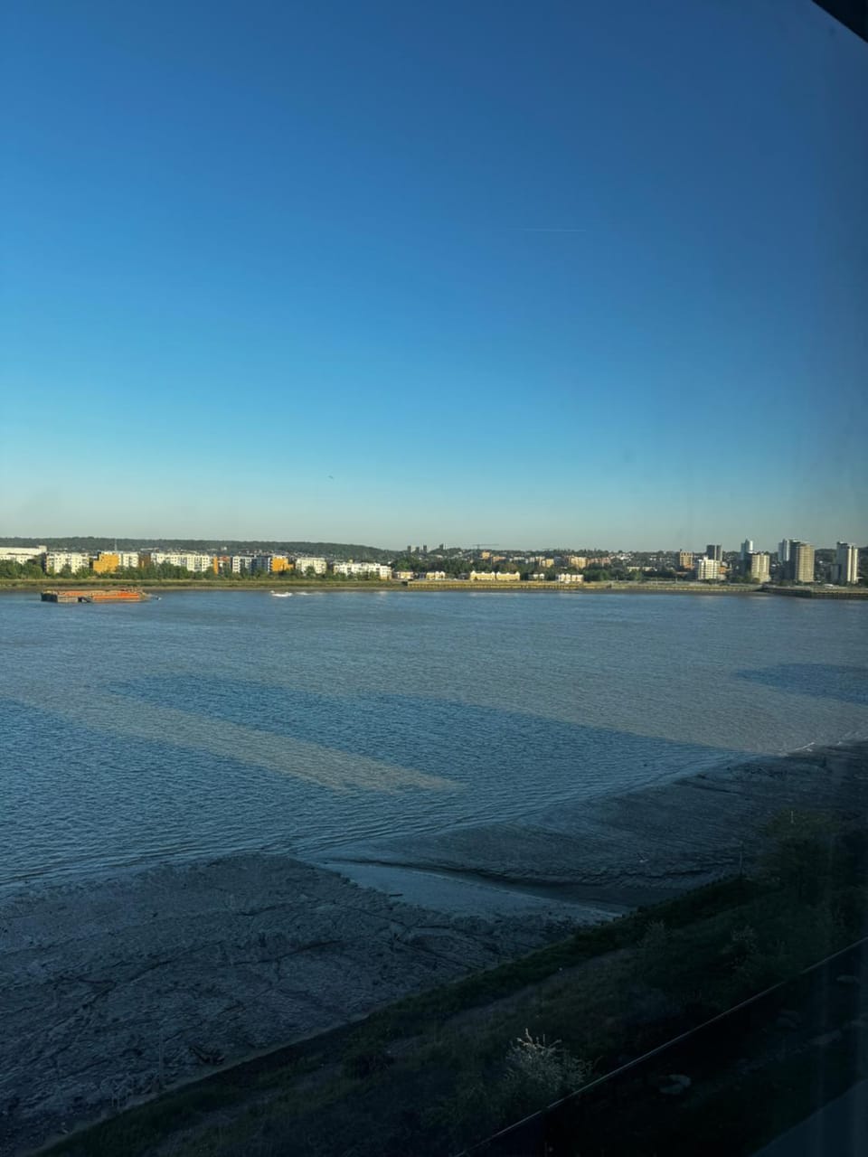 Riverside flat city airport excel Apartment in London