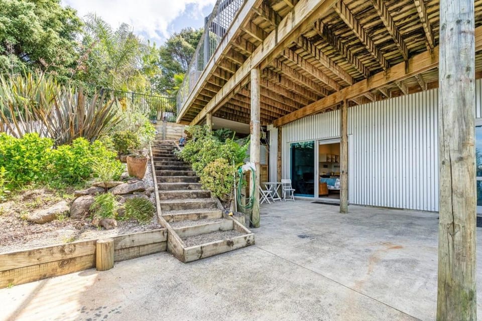 Sandy Soul Beach Studio Apartment in Whitianga