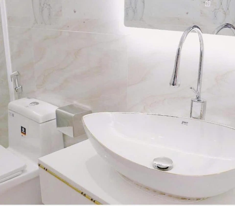 Bathroom, Bath