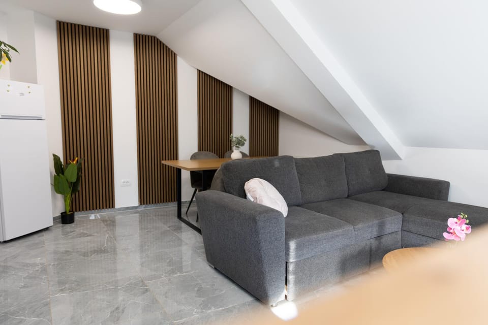 Kitchen or kitchenette, Living room, Seating area