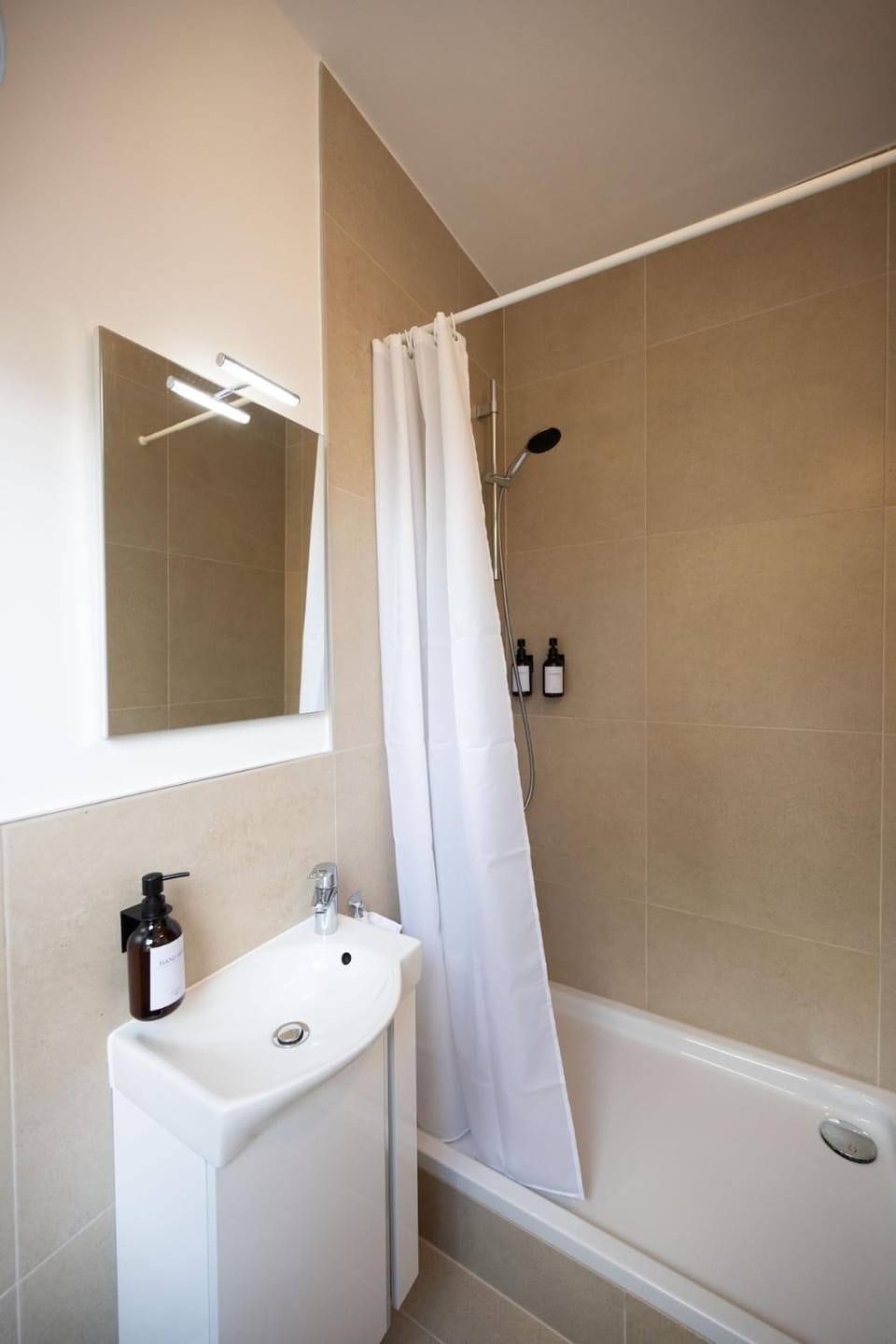 Shower, Bathroom, towels