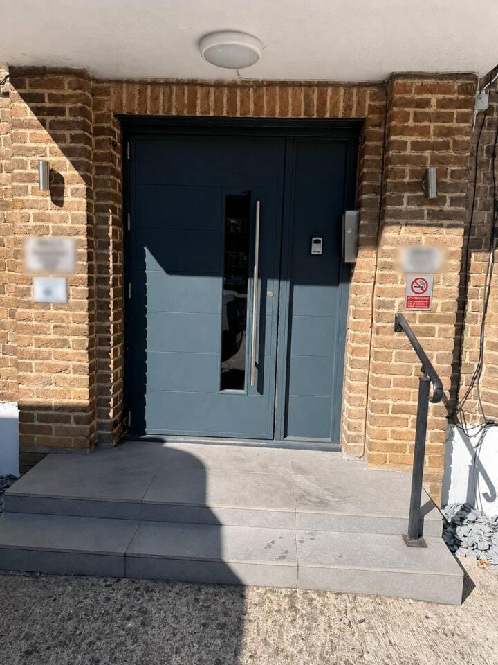2BD in Winchmore Hill Apartment in London