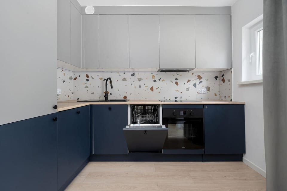 Kitchen or kitchenette, oven, stove