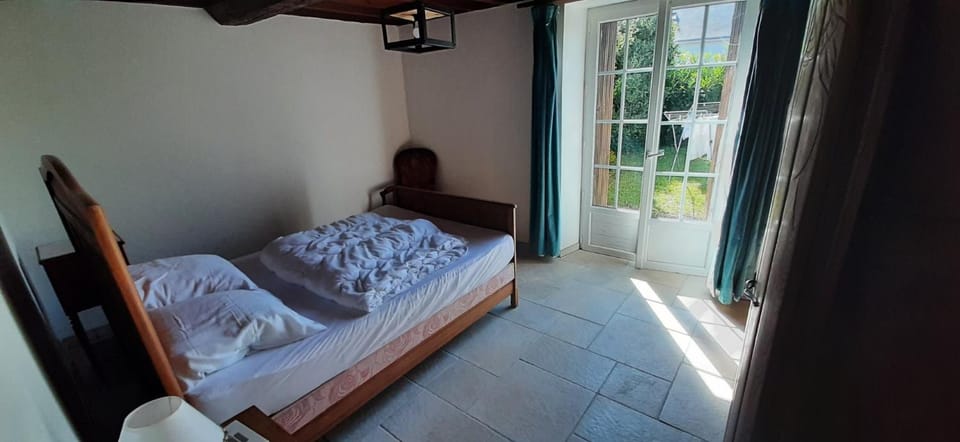 Property building, Living room, Bedroom