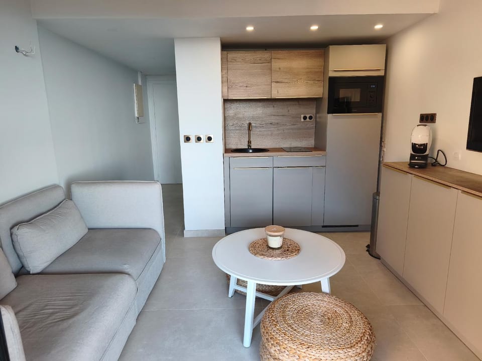 Les Villas de Cavalaire - Vue mer et Piscine Apartment in Cavalaire-sur-Mer